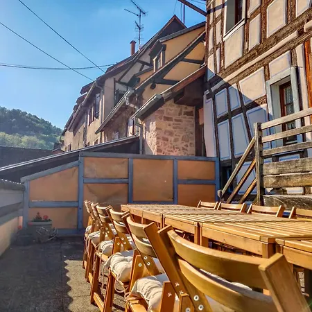 La Maison Bleue - Historic House In The Heart Of
